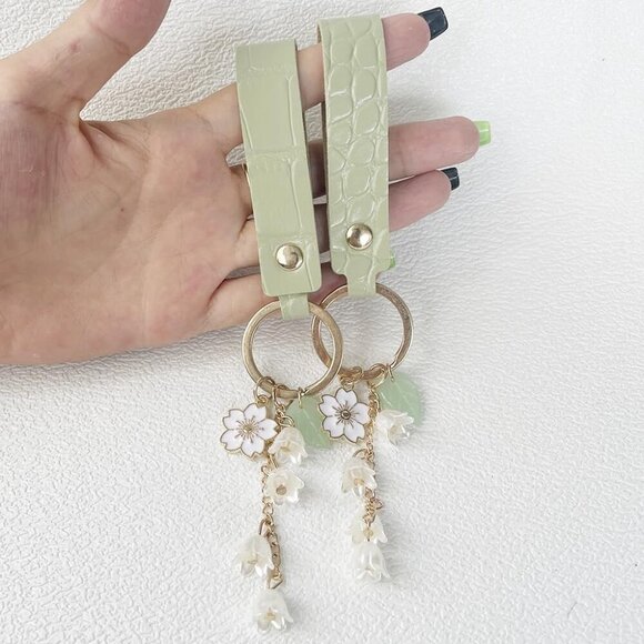 4PCS Flower Keychain Cute Handbag Key Chain Personalized Key ring Golden for Wom - Picture 2 of 8